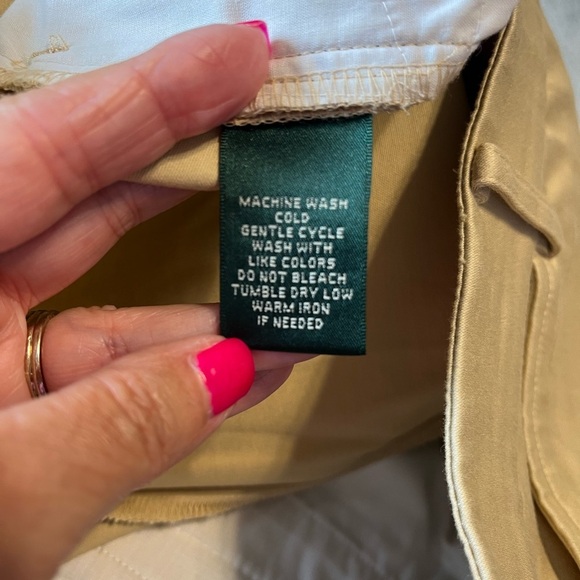 Lauren Ralph Lauren Tan Women's Bermuda Flat Front Shorts Sz 2P - Picture 5 of 5